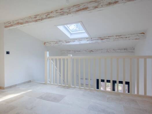 Appartement à vendre - Première occupation 225 000 € 1 pièce 25,6 m² RDC Pont de l'Arc Aix-en-Provence 13090