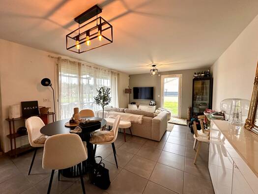 Duplex à vendre 239 900 € 4 pièces 3 chambres 84 m² RDC Quartiers Est-Rhone Tournon-sur-Rhône 07300