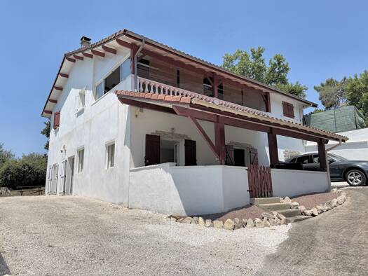 Maison à vendre 665 000 € 7 pièces 6 chambres 240 m² 1 151 m² de terrain Saint-Martin-de-Seignanx 40390