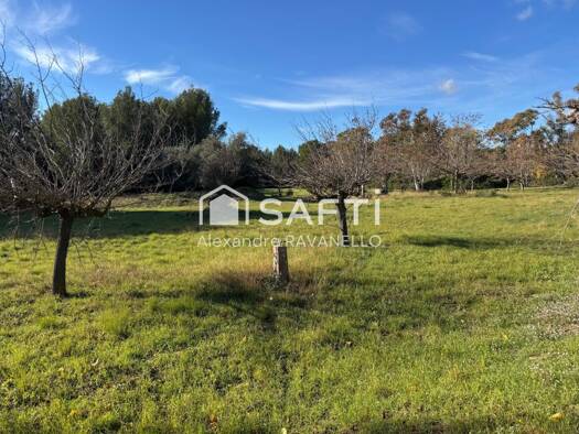 Terrain constructible à vendre 480 000 € 2 000 m² de terrain La Cadiere-d'Azur 83740