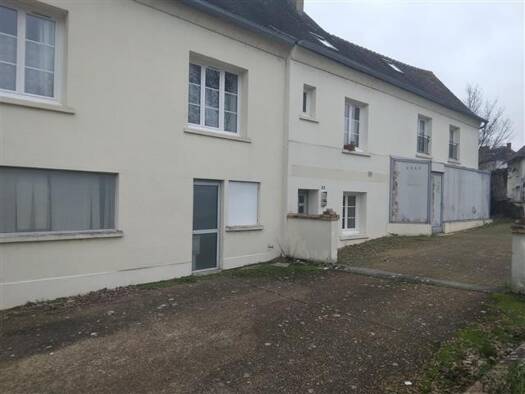 Local commercial à louer 1 208 € 168 m² de surface de vente L'Aigle 61300