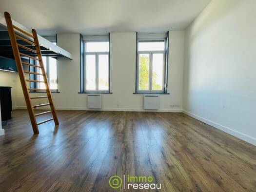 Appartement à vendre 120 000 € 1 pièce 28 m² Étage 1/2 Lille 59160