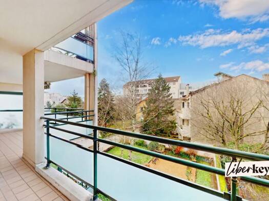 Appartement à vendre 370 000 € 4 pièces 3 chambres 86 m² Étage 3/6 Ferrandière Maisons-Neuves Villeurbanne 69100
