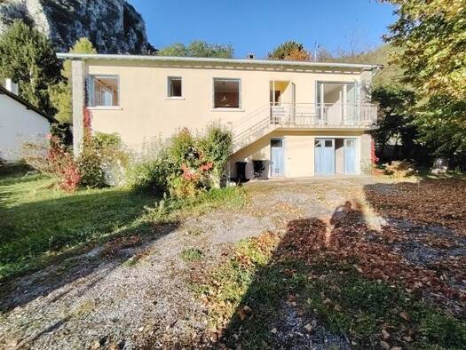 Maison à vendre 173 000 € 7 pièces 5 chambres 113 m² 1 395 m² de terrain Quie 09400