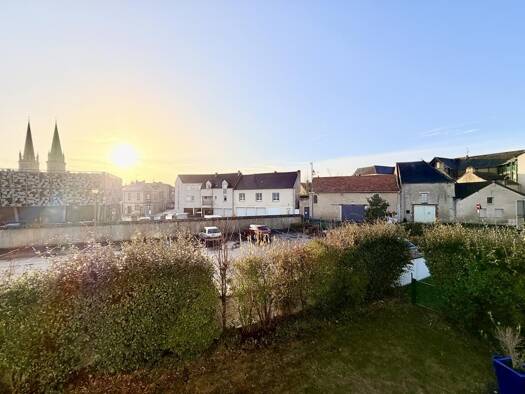 Appartement à vendre 274 500 € 4 pièces 3 chambres 95 m² RDC Douvres-la-Délivrande 14440