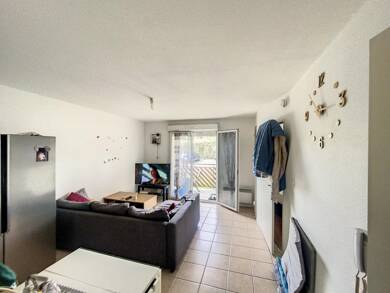 Appartement à louer 341 € 2 pièces 1 chambre 37 m² RDC/1 Aurignac 31420