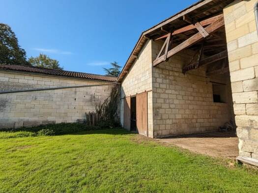 Immeuble à vendre 150 000 € 218 m² Génissac 33420