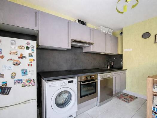 Appartement à louer 750 € 2 pièces 1 chambre 46 m² RDC Nord Est-Sud Ouest Clermont 60600