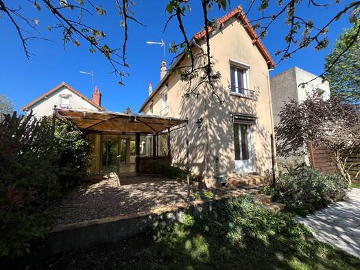 Maison à vendre 160 000 € 5 pièces 2 chambres 101 m² 285 m² de terrain Victor Hugo Nevers 58000
