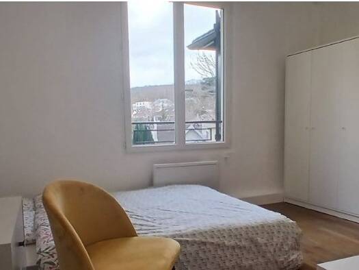 Appartement à louer 830 € 2 pièces 1 chambre 32 m² RDC Centre Triel-sur-Seine 78510