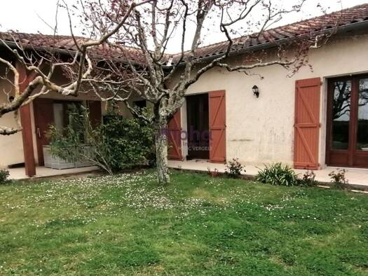 Maison de plain-pied à louer 990 € 4 pièces 3 chambres 123 m² 1 987 m² de terrain Léojac 82230