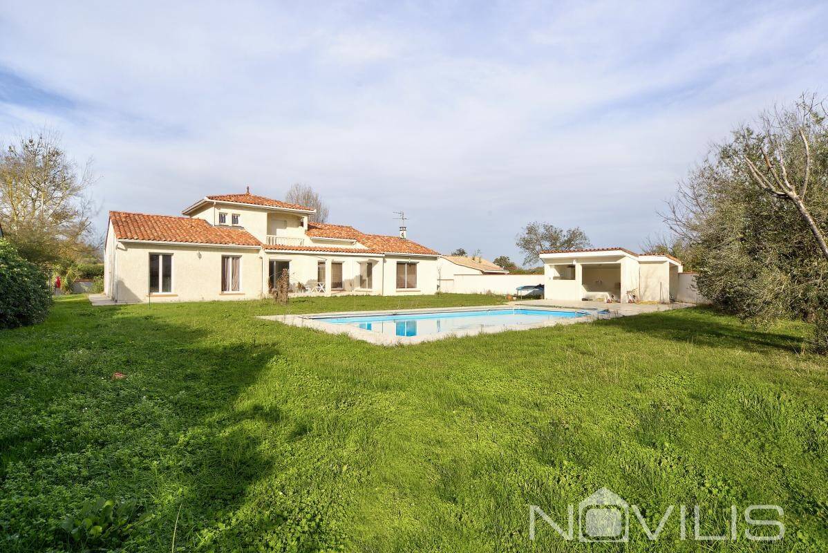 Maison à vendre, 188m², LAVERNOSE LACASSE