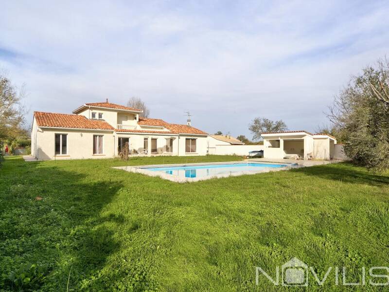 Maison à vendre, 188m², LAVERNOSE LACASSE