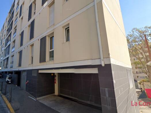 Parking à louer 113 € 10 m² La Timone Marseille 10ème arrondissement 13010