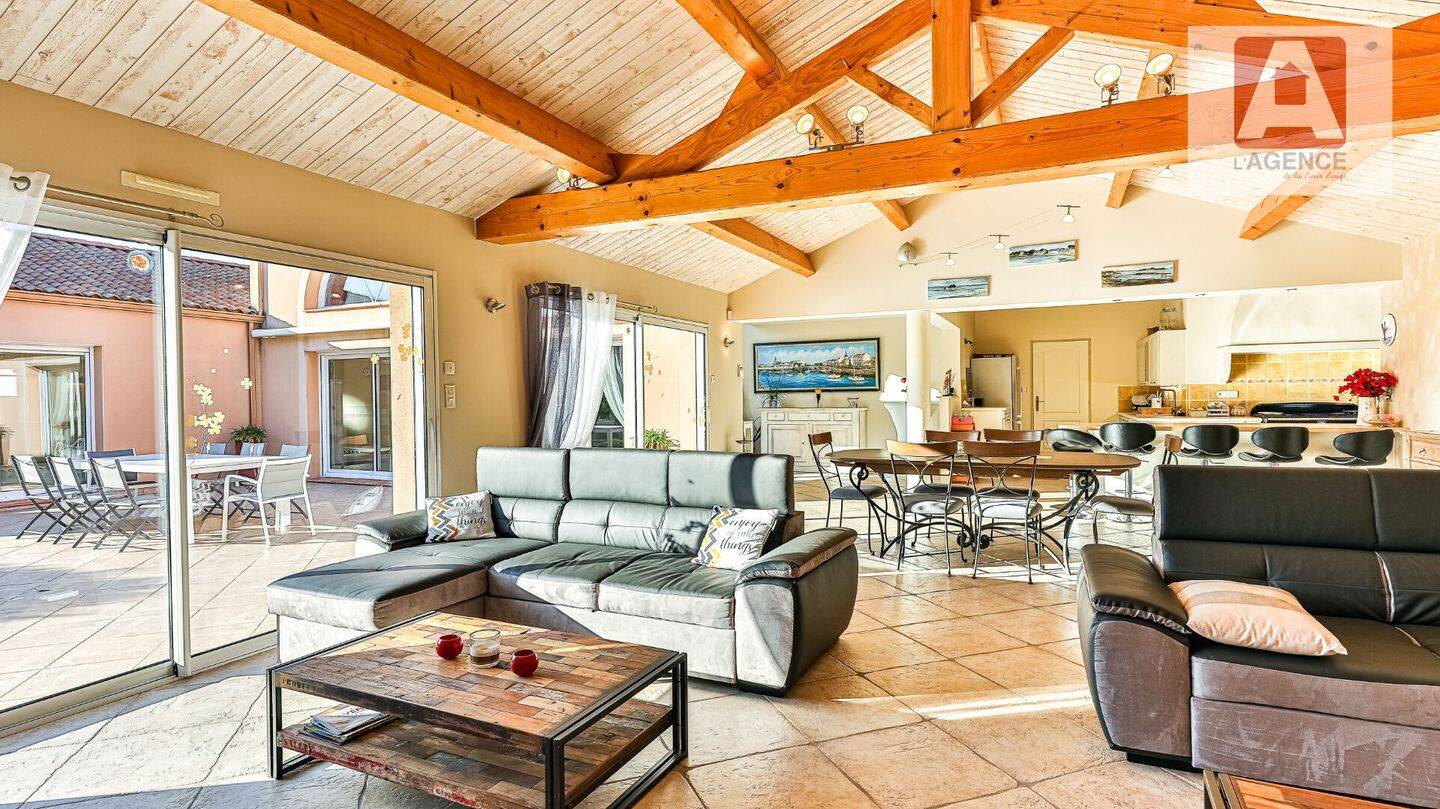 Maison à vendre, 317m², LE FENOUILLER