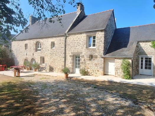 Maison à vendre 372 000 € 6 pièces 5 chambres 161 m² 2 600 m² de terrain Languédias 22980