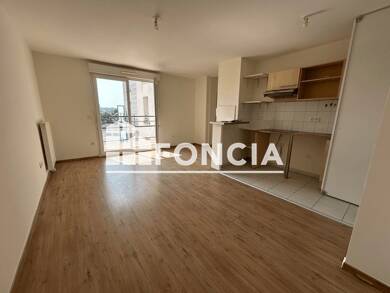 Appartement à louer 860 € 3 pièces 2 chambres 59,8 m² 2ème étage Val Fleuri-Beauval Verrière Meaux 77100