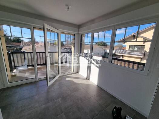 Duplex à vendre 307 400 € 3 pièces 2 chambres 64 m² Étage 1/1 Audenge 33980