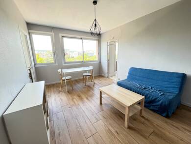 Appartement à louer 690 € 1 pièce 40 m² Étage 4/10 Clermont Ferrand 63000