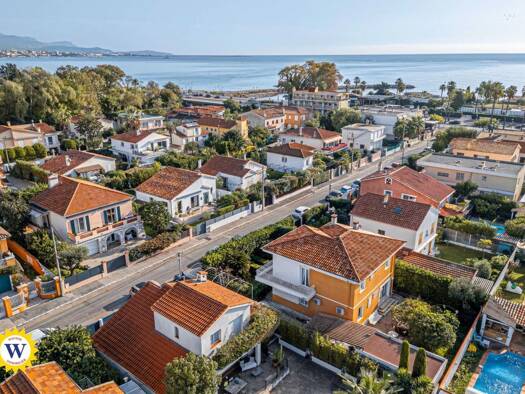 Maison à vendre 950 000 € 6 pièces 4 chambres 146,7 m² Bouches du Loup Villeneuve-Loubet 06270