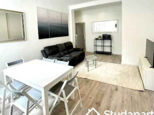 Colocation à louer 440 € 1 pièce 6 chambres 15 m² Étage 1/3 Est Lens 62300