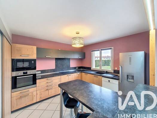 Maison à vendre 297 000 € 6 pièces 5 chambres 139 m² 1 010 m² de terrain Chaspuzac 43320