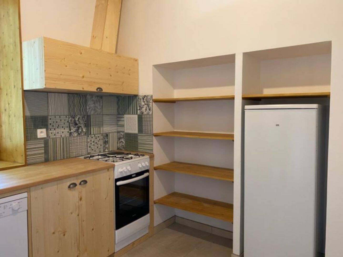 Maison à louer, 65m², SAINT JEAN DE LA PORTE