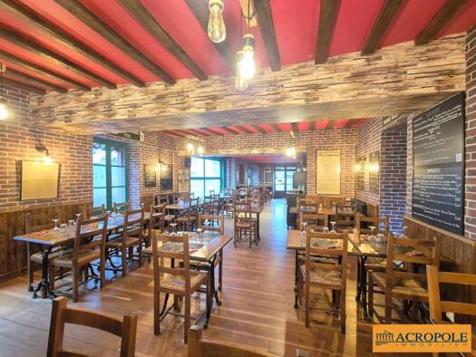 Restaurant à vendre Fonds de commerce 125 000 € 200 m² d'espace de restauration Argent-sur-Sauldre 18410