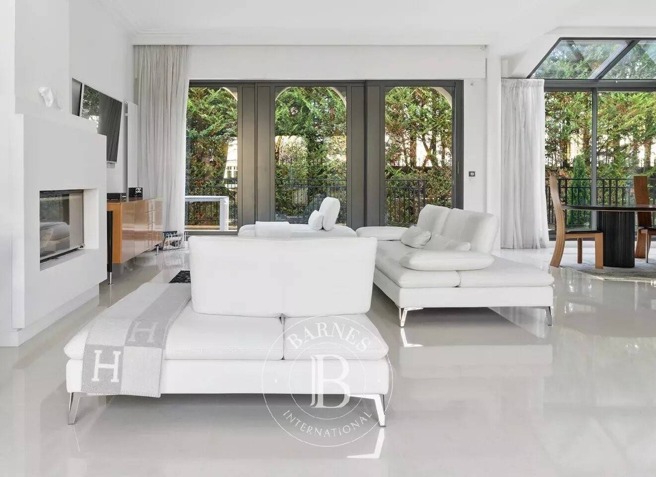 Maison à vendre, 298m², SAINT MAUR DES FOSSES