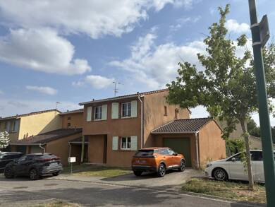 Maison à louer 1 350 € 5 pièces 4 chambres 102 m² 211 m² de terrain Est Saint-Jean 31240