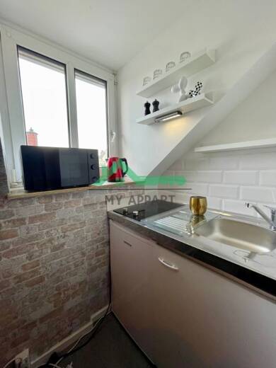 Appartement à louer 994 € 1 pièce 24 m² Étage 4/1 Enfants Rouges Paris 3ème 75003