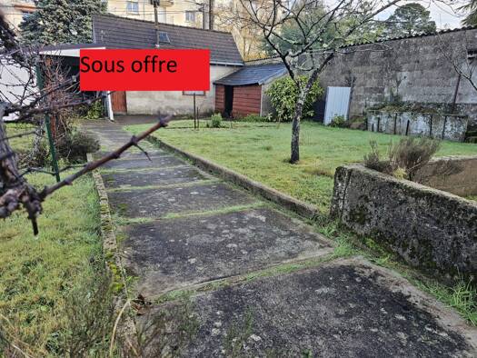 Maison à vendre 167 800 € 1 pièce 1 chambre 200 m² de terrain Nantes 44300