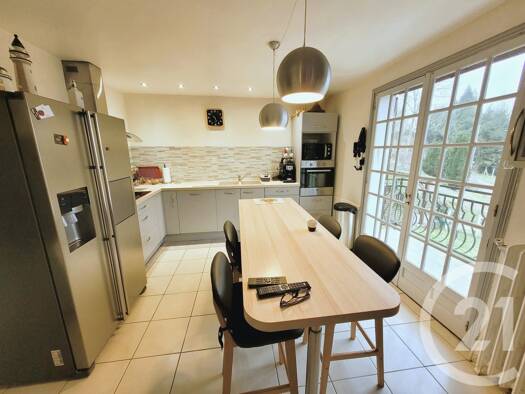Maison à vendre 186 000 € 8 pièces 3 chambres 125,8 m² 2 500 m² de terrain Cuigy en Bray 60850