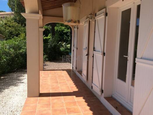 Villa à louer 1 815 € 4 pièces 3 chambres 99,2 m² Fréjus 83600