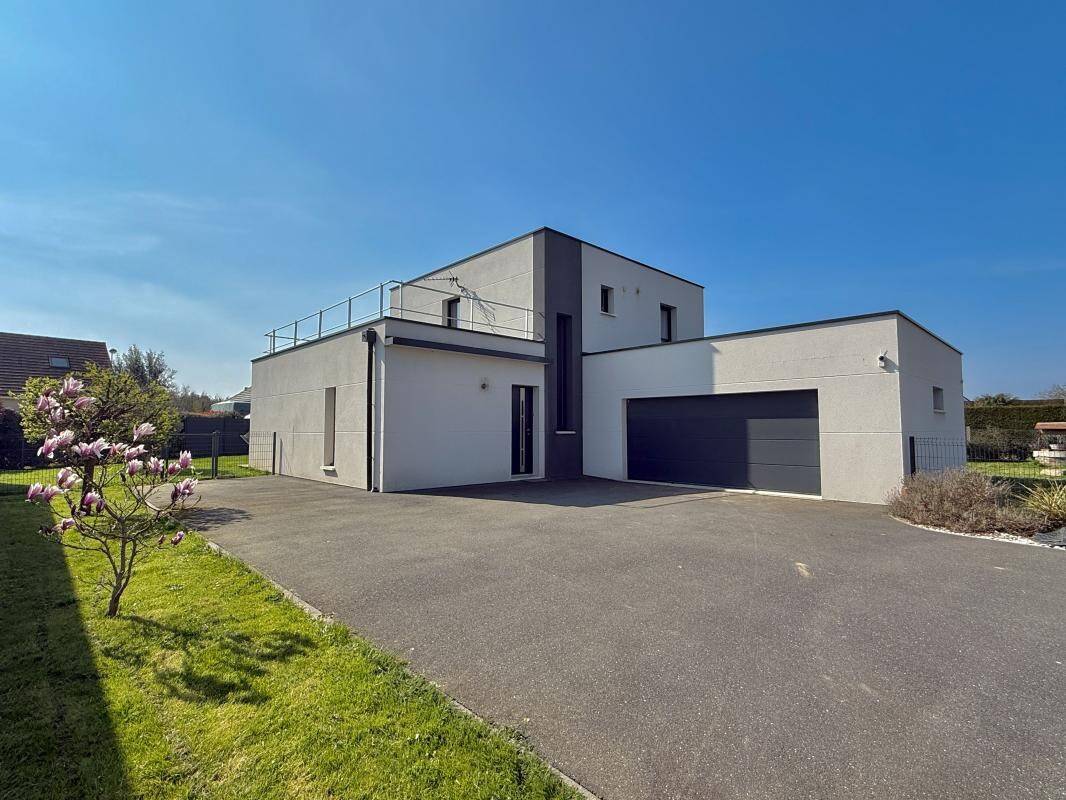 Maison à vendre, 164m², SAINT PIERRE DE VARENGEVILLE