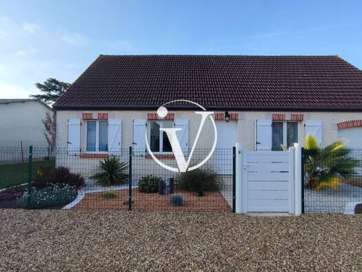 Maison de plain-pied à louer 850 € 4 pièces 3 chambres 88 m² 300 m² de terrain Provinces Jean Emond Vendôme 41100