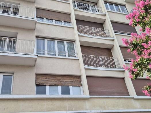 Appartement à vendre 320 000 € 3 pièces 2 chambres 67,54 m² Étage 1/7 Enghien-les-Bains 95880