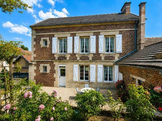 Maison à vendre 299 000 € 7 pièces 4 chambres 116 m² 904 m² de terrain Neuilly-en-Thelle 60530
