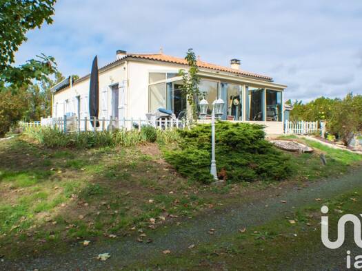 Maison à vendre 310 990 € 5 pièces 3 chambres 126 m² 5 000 m² de terrain Marans 17230