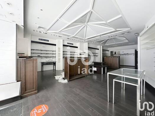 Boutique à vendre 154 000 € 145 m² de surface de vente Centre-Marcadieu-Marne Tarbes 65000