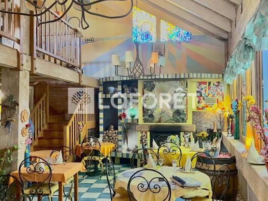 Boutique à vendre Fonds de commerce 140 000 € 240 m² de surface de vente Lons-le-Saunier 39000