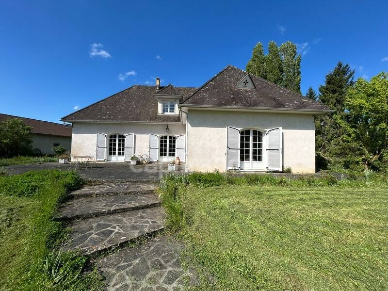 Maison à vendre, 252m², THIVIERS
