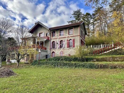 Maison à vendre 395 000 € 9 pièces 6 chambres 285 m² 6 445 m² de terrain Voutenay-sur-Cure 89270