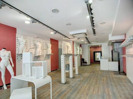Local commercial à louer 670 € 70 m² de surface de vente Centre Sud Vesoul 70000