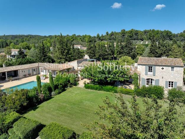 Maison à vendre 3 995 000 € 12 pièces 7 chambres 400 m² 14 765 m² de terrain Maussane les Alpilles 13520