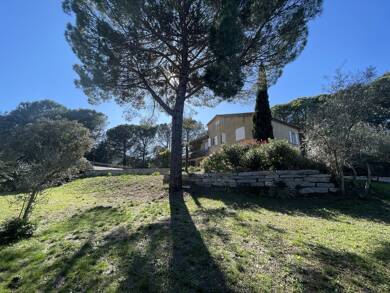 Maison à vendre 650 000 € 8 pièces 6 chambres 260 m² 3 664 m² de terrain Anduze 30140