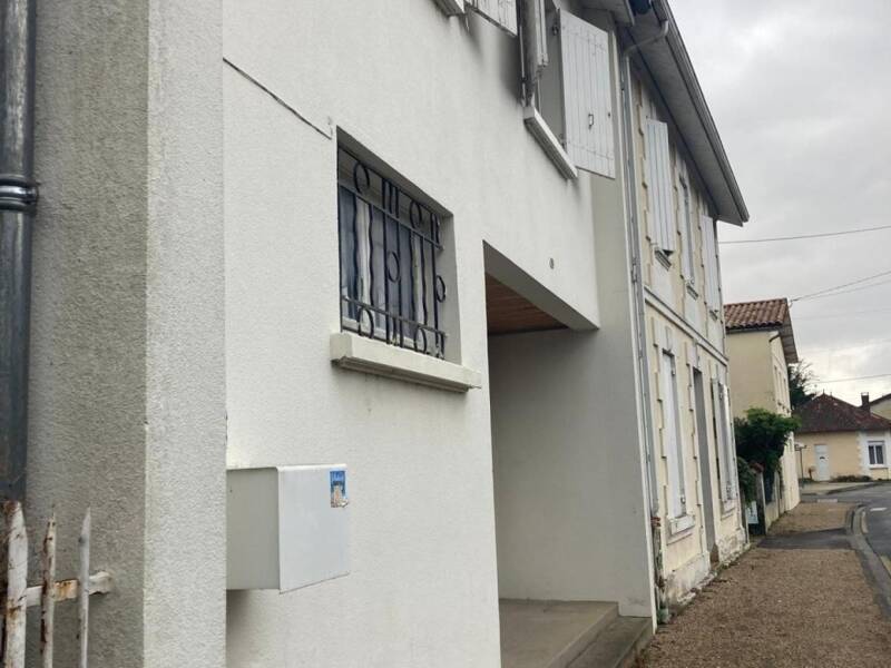 Maison à vendre, 101m², LES EGLISOTTES ET CHALAURES