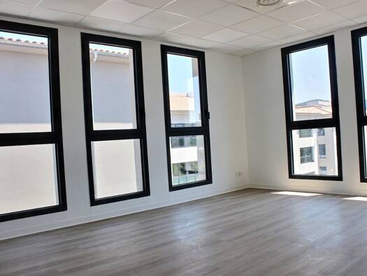 Espace bureau à louer 909 € 31 m² de bureaux Pin Vert Aubagne 13400