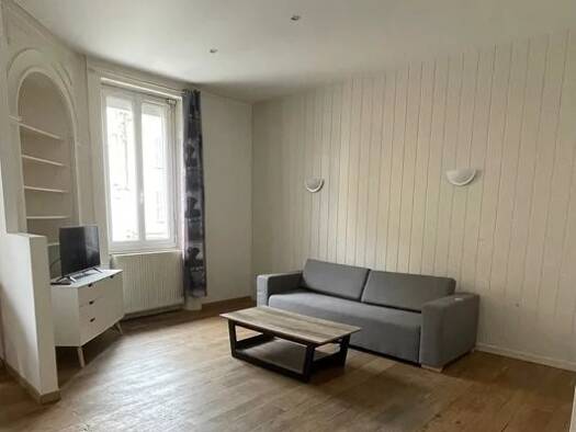 Appartement à louer 450 € 2 pièces 1 chambre 42,9 m² 1er étage Centre Ville Nord Saint-Claude 39200