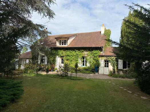 Maison à vendre 435 000 € 6 pièces 4 chambres 156 m² 2 250 m² de terrain Maintenon 28130